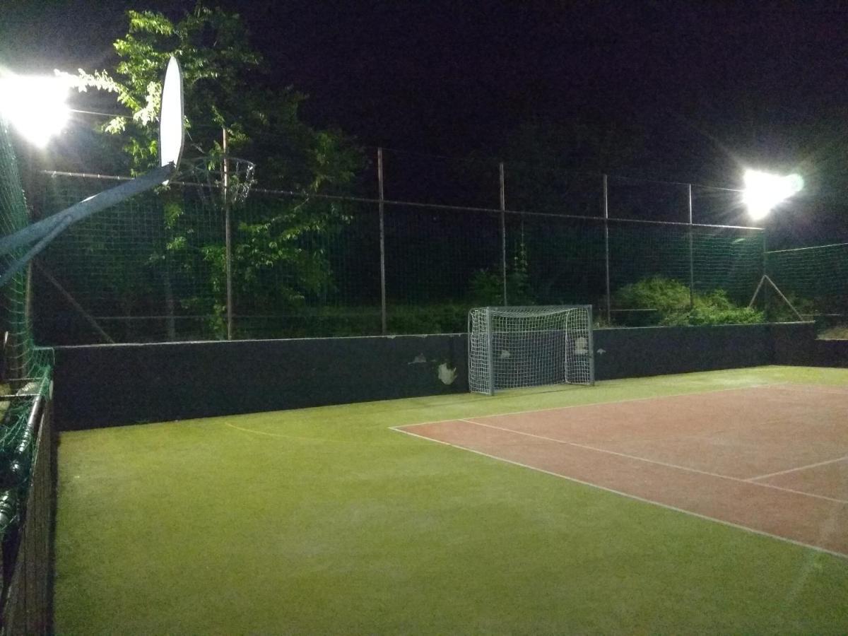 Nadas Pihenopark Tiszafüred 外观 照片